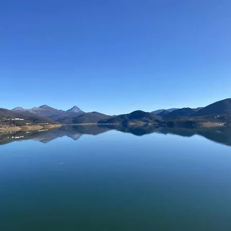 Mirador Solasierra Vistas A La Montana Y Pantano Apartamento Riaño